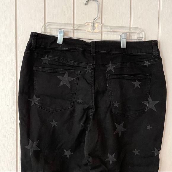 Maurices Black Star Print High-Rise Jeans - Picture 6 of 9
